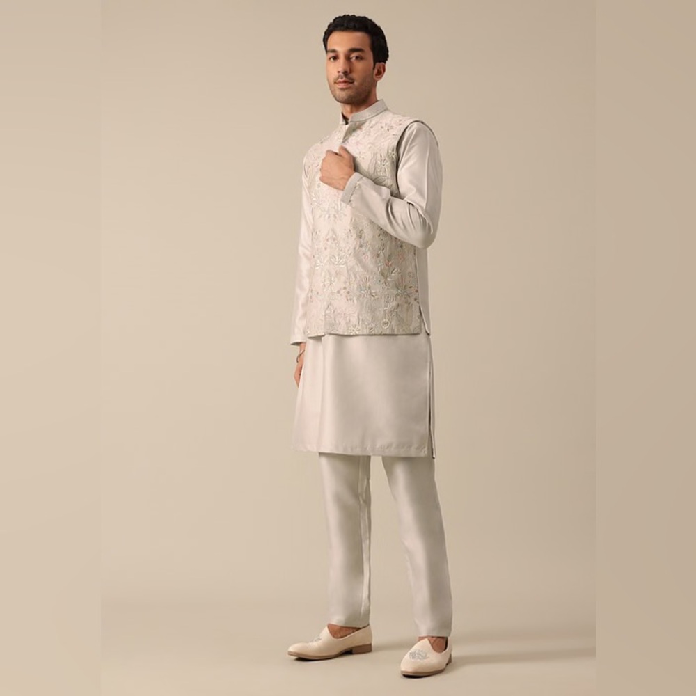 NWT KALKI Ash Grey Jacket And Kurta Set With Floral Motifs size 36 / small mens